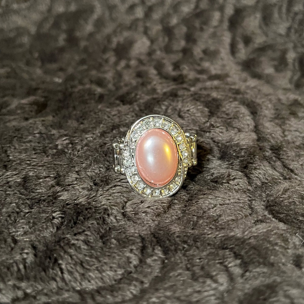 💗 4/$10 - Silver & Pink Ring